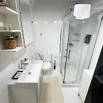 Heart Of Cozy 2br Steps From 卡斯凯什