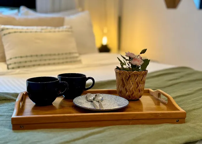 Heart Of Cozy 2br Steps From