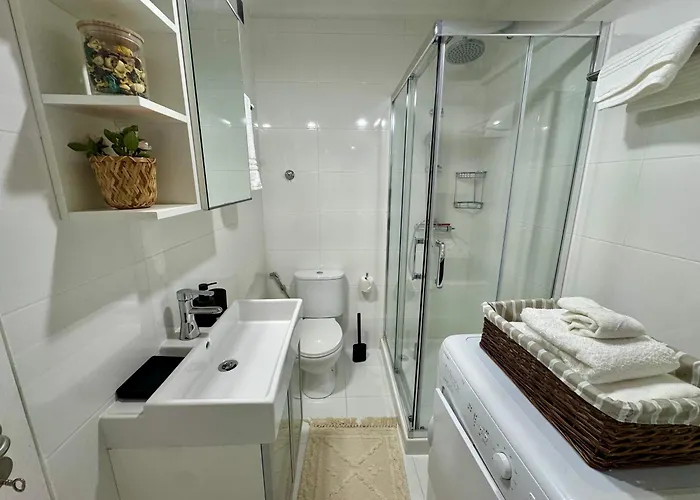 Heart Of Cozy 2br Steps From Lejlighed Cascais