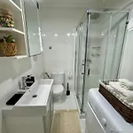 Heart Of Cozy 2br Steps From Apartment Cascais