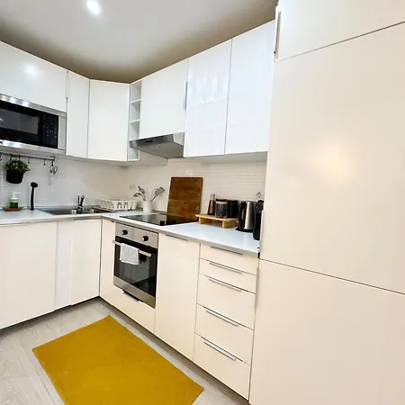 Heart Of Cozy 2br Steps From